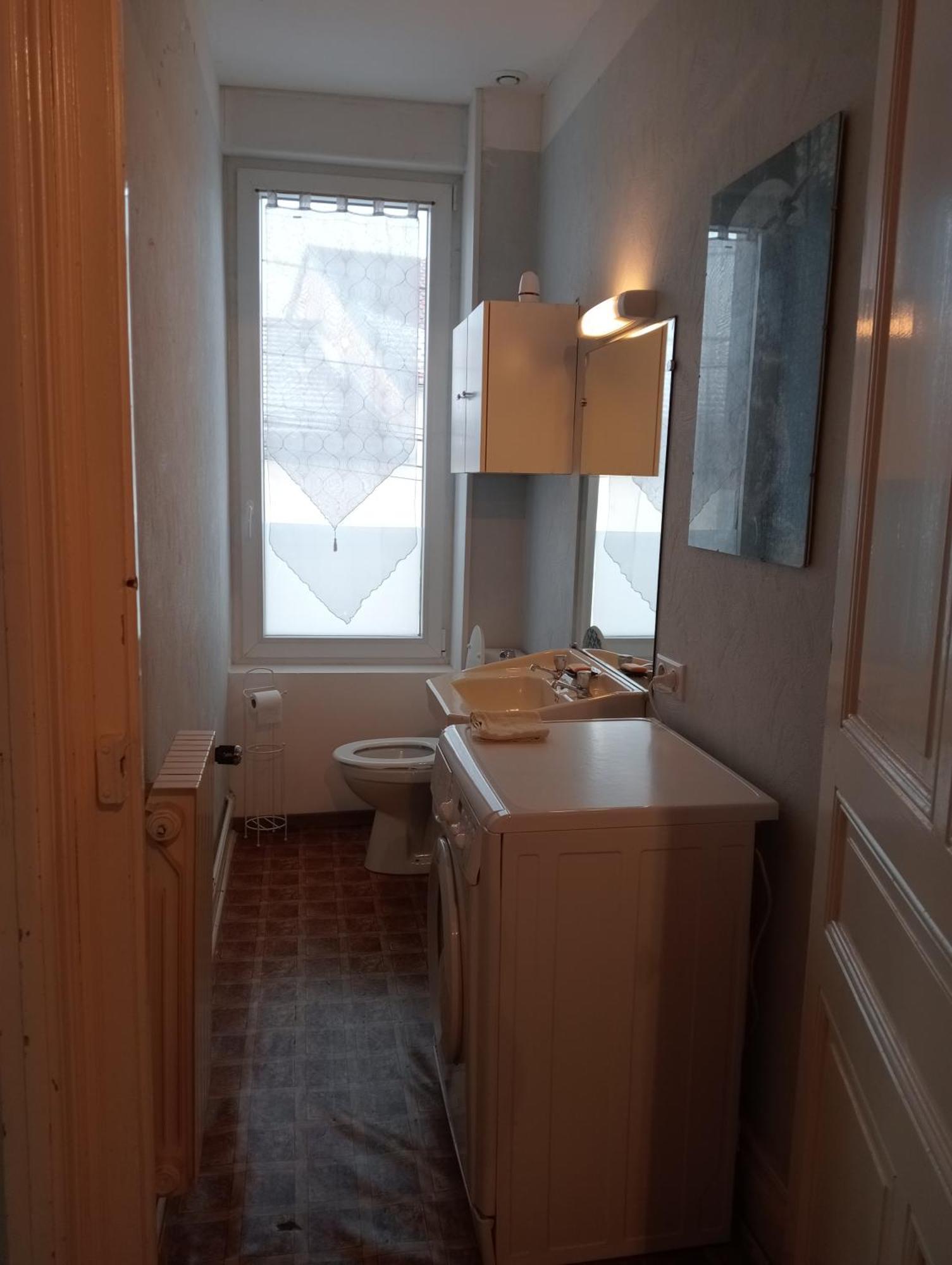 Apartment F2 1er Etage *